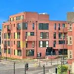 Stay At 37 Citygate